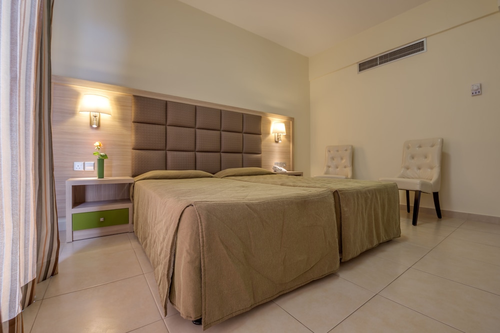 Junior Suite - Family Sea View Room photo 3