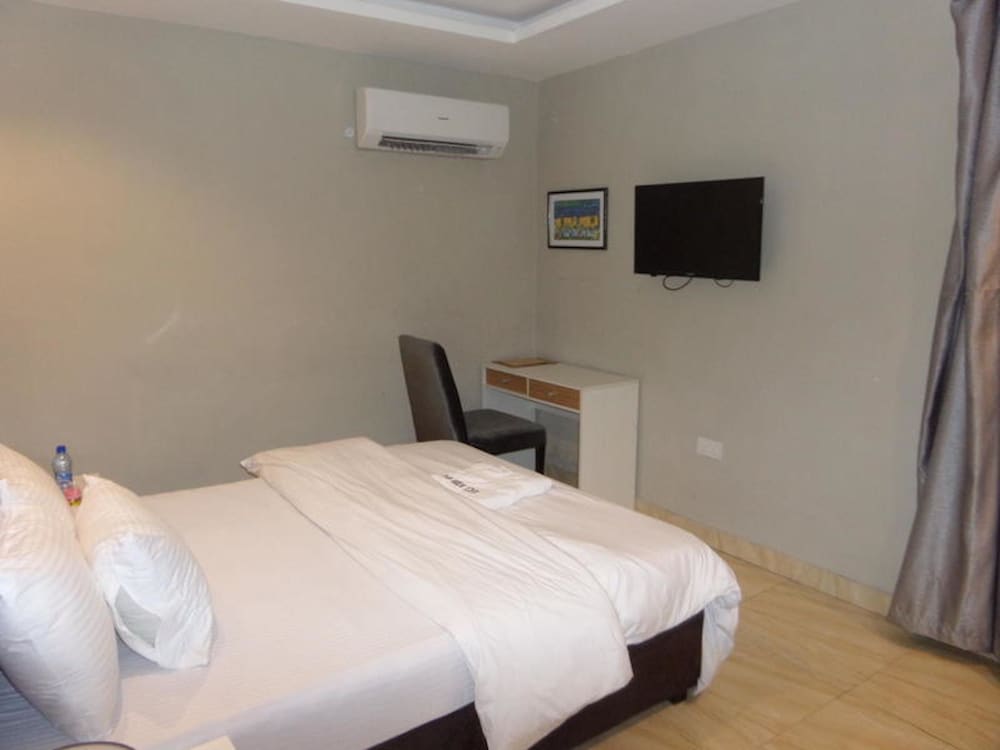 Standard Room, Non Smoking - Photo 1