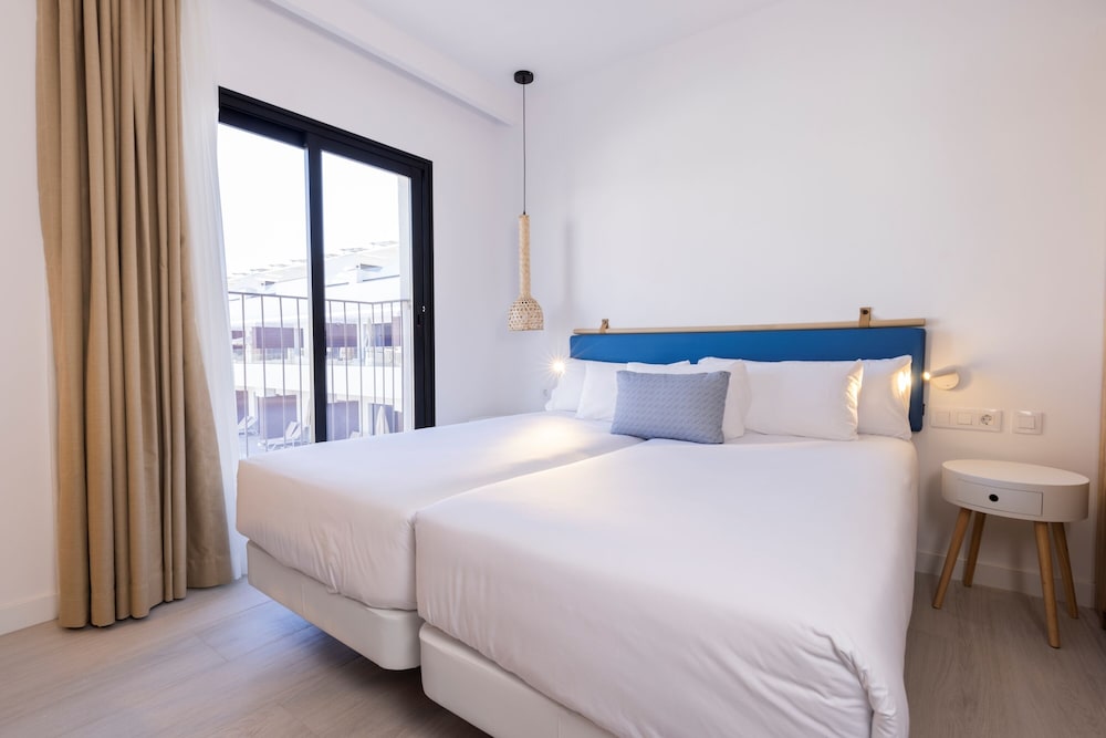 Apartamento Superior con Azotea (2 adultos + 1 niño)