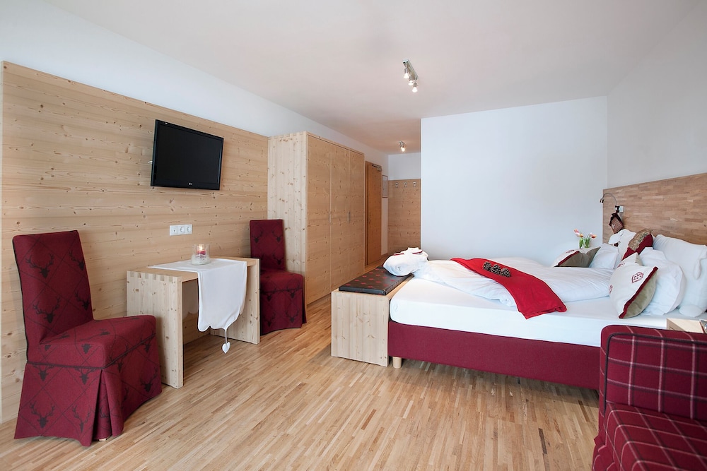 Superior Triple Room photo 2