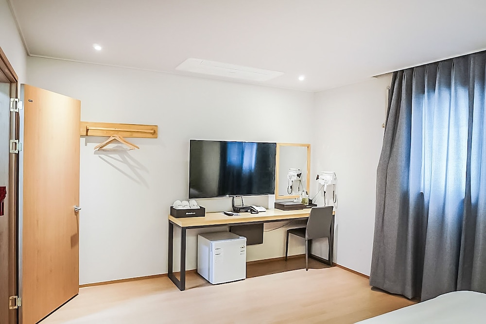 Business Double Room (Old Building) photo 3
