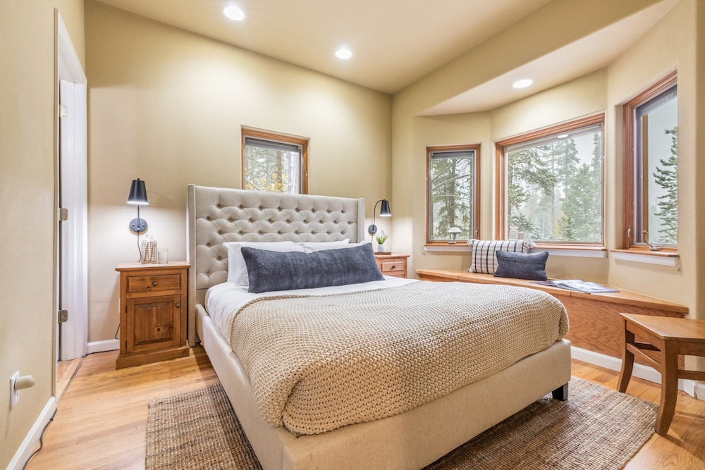House (Multiple Bedrooms)