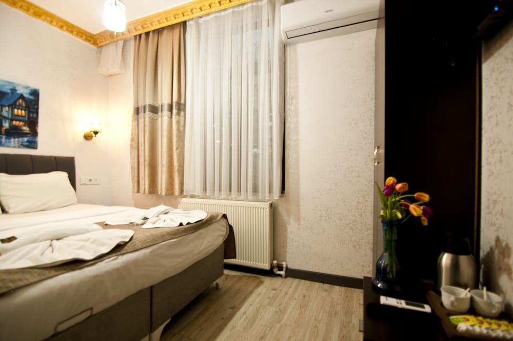 Economy Double Room photo 3