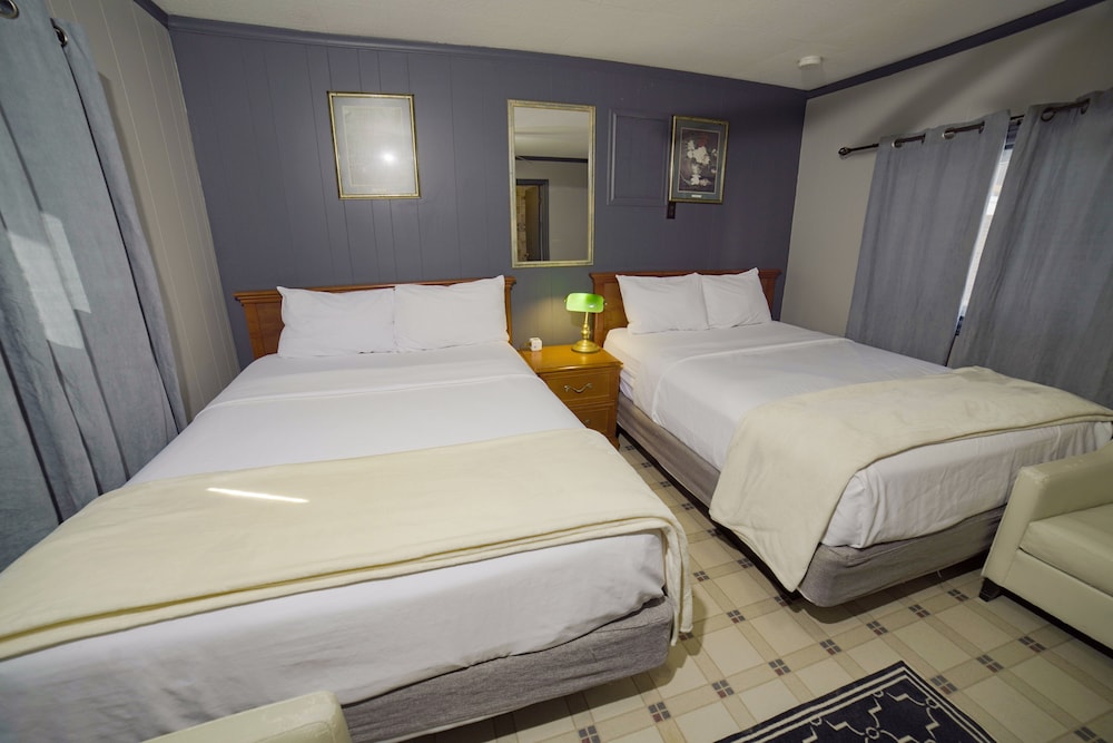 Superior Room, 2 Queen Beds photo 1