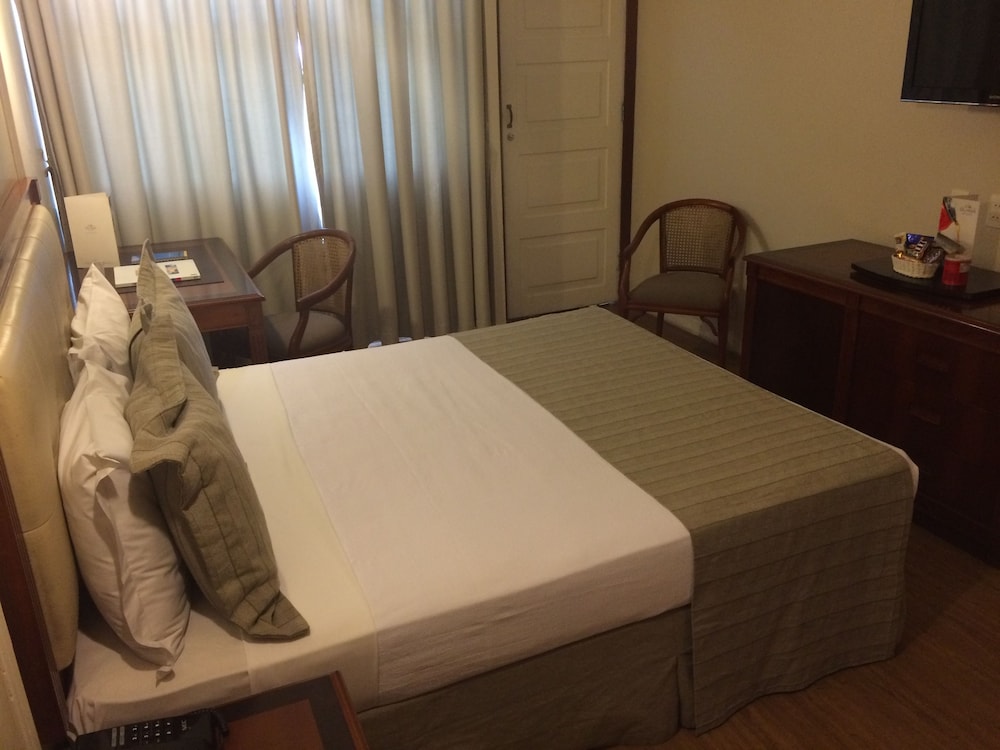 Deluxe Double Room (with Balcony)