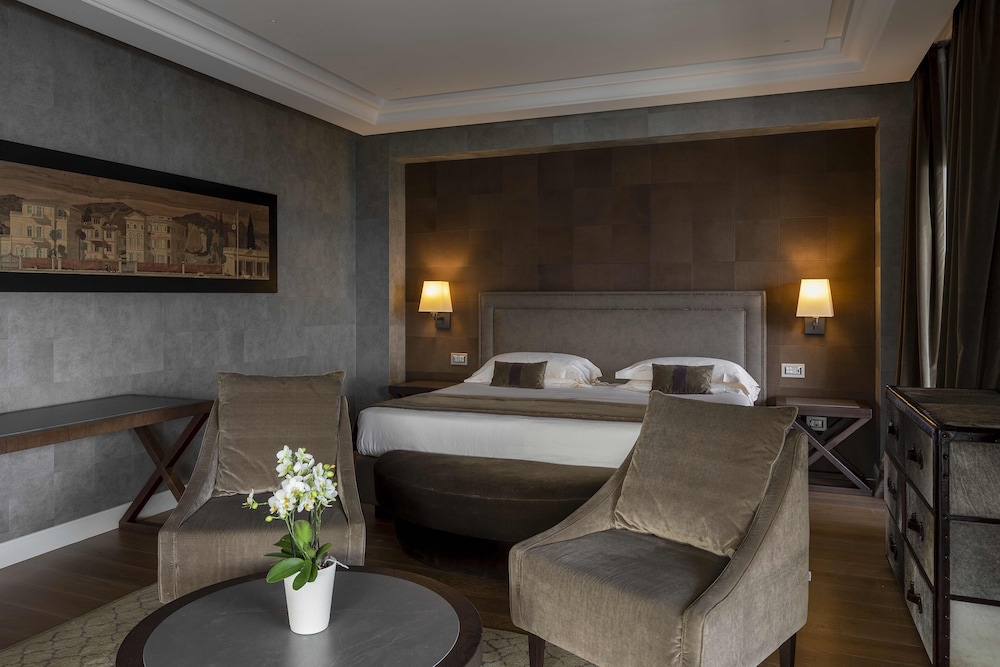 Suite, Lake View, Corner photo 3