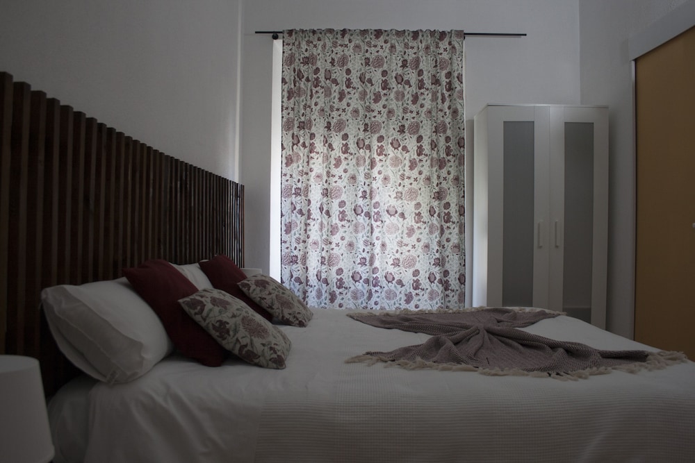 Double or Twin Room - Photo 3