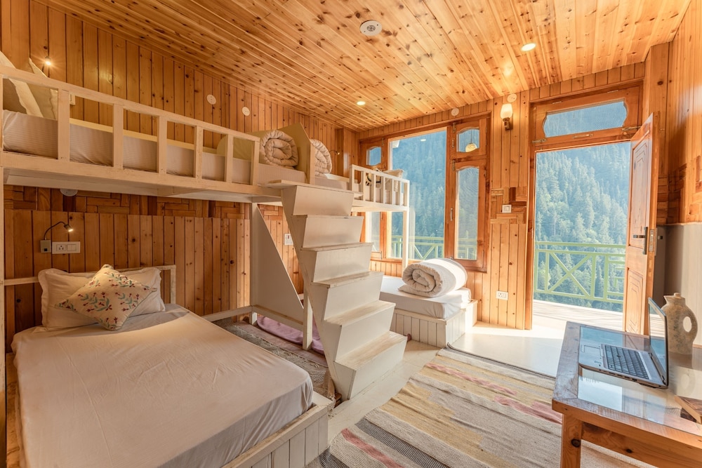 4-Bed Female Dorm with Shared Balcony photo 1