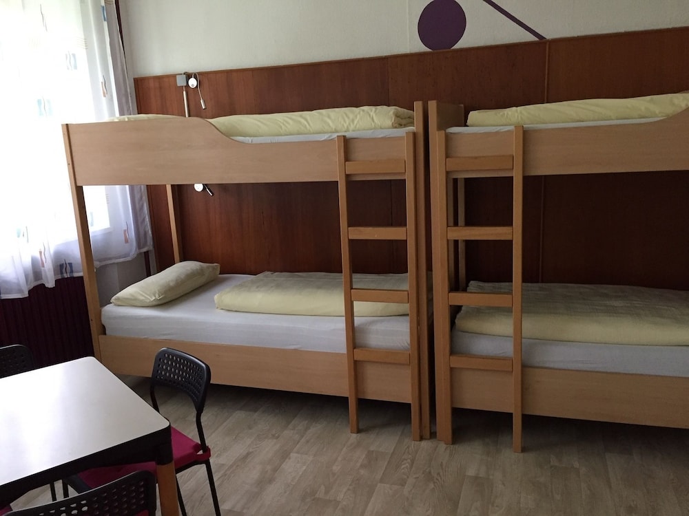 6-Bed Room photo 1