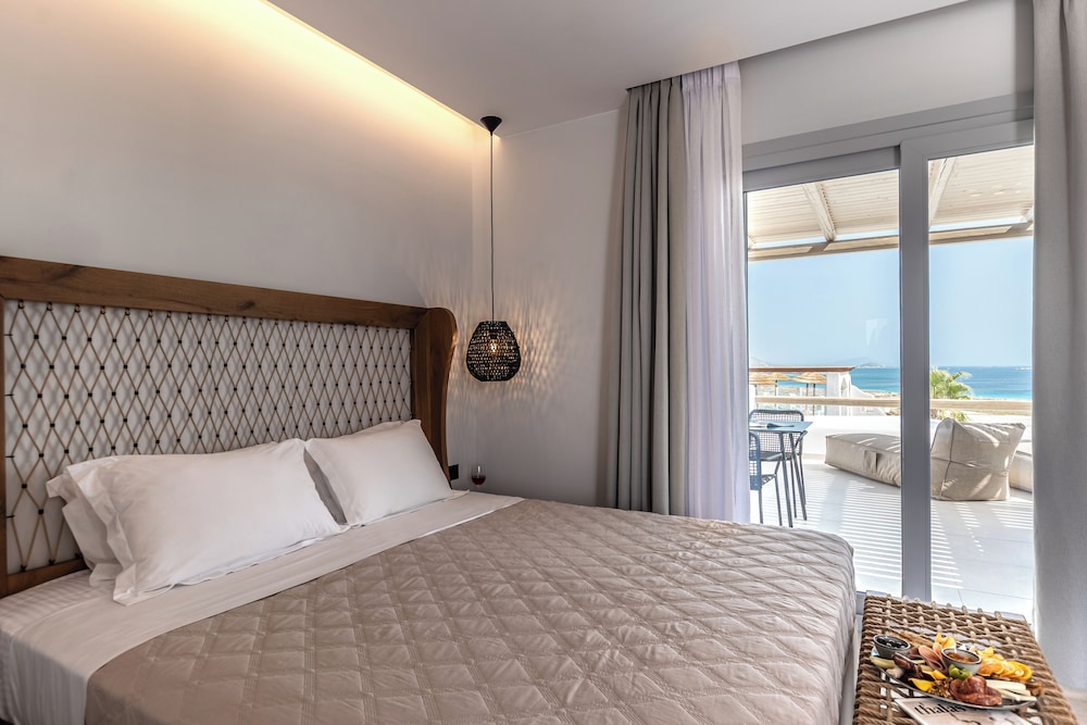 Deluxe Double Room with Sea View and Hot Tub