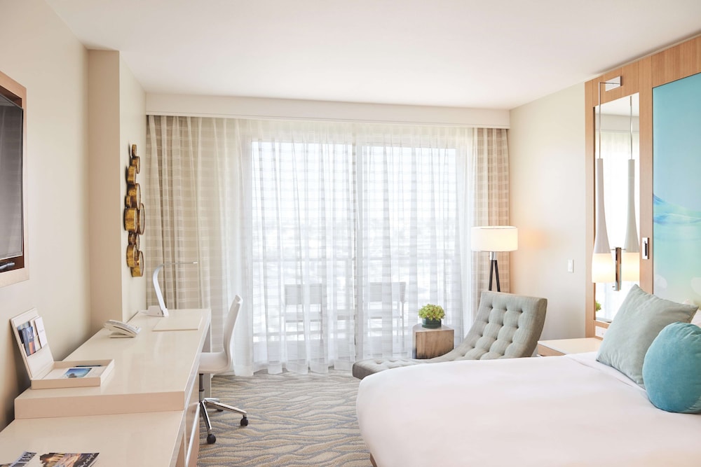 Standard Room, 1 King Bed photo 2