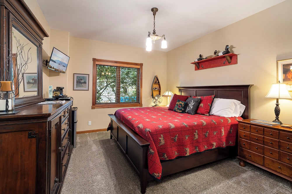 Lewis and Clark Suite