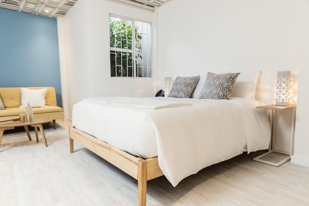 Standard Double Room, 1 Queen Bed