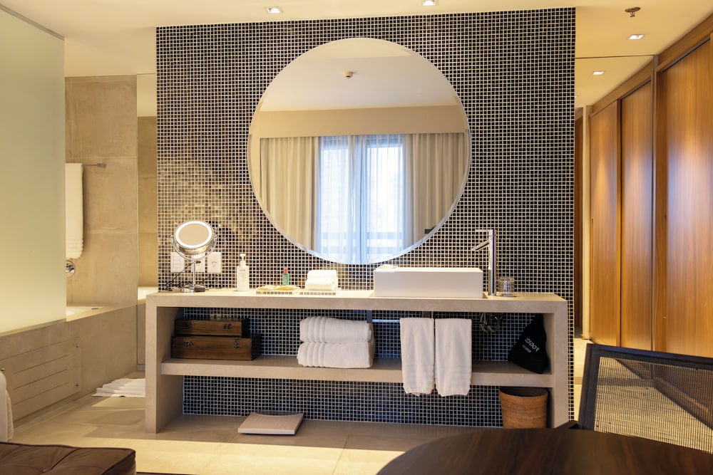 Royal Suite, 1 King Bed with Sofa bed, City View