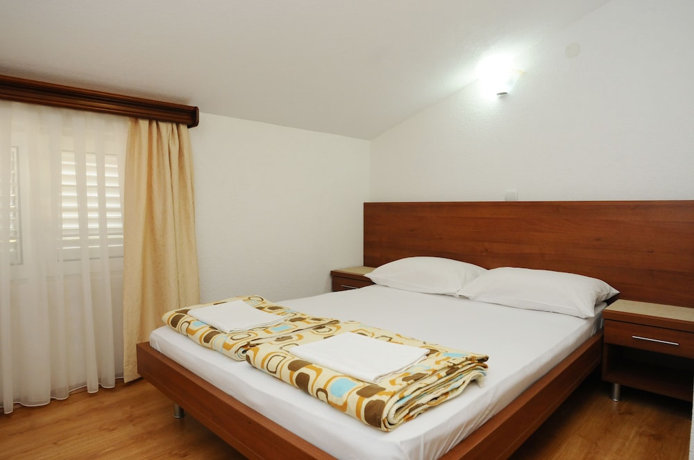 Standard Duplex, Multiple Beds, Non Smoking, City View