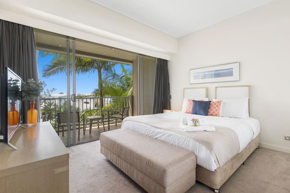 Deluxe Suite, 3 Bedrooms, Jetted Tub, Park View photo 2