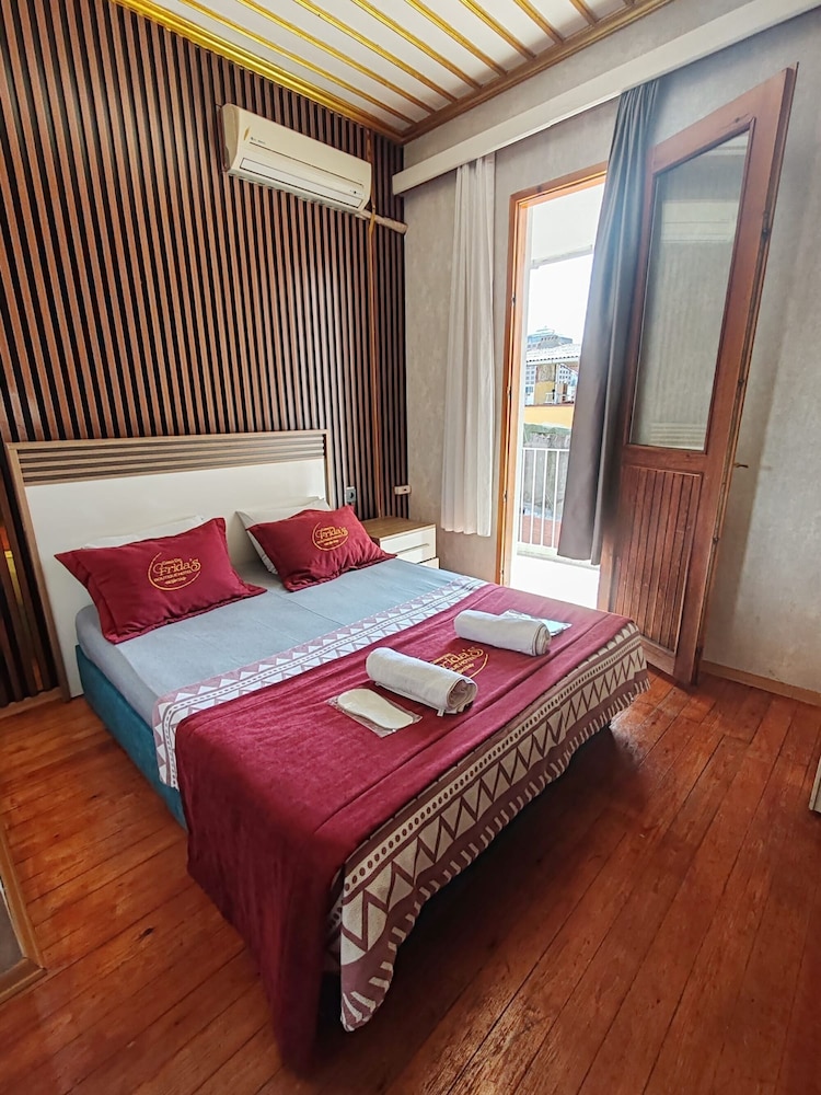 Deluxe Room, Balcony photo 1