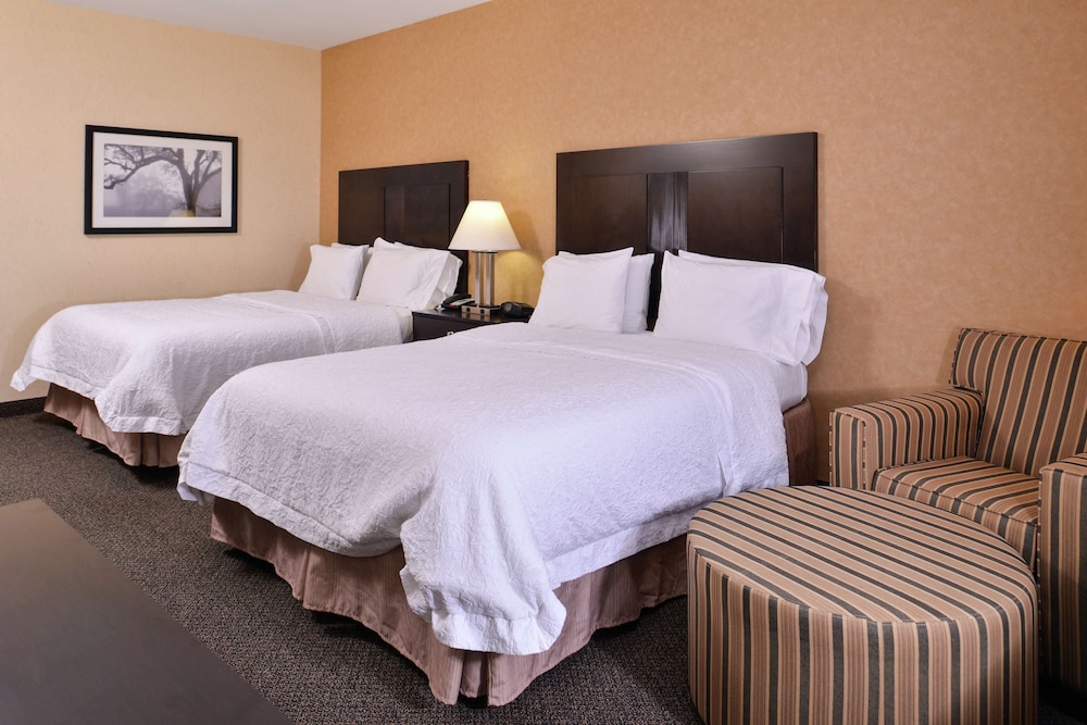 Two Queen Beds, Non-Smoking, Accessible - Photo 3