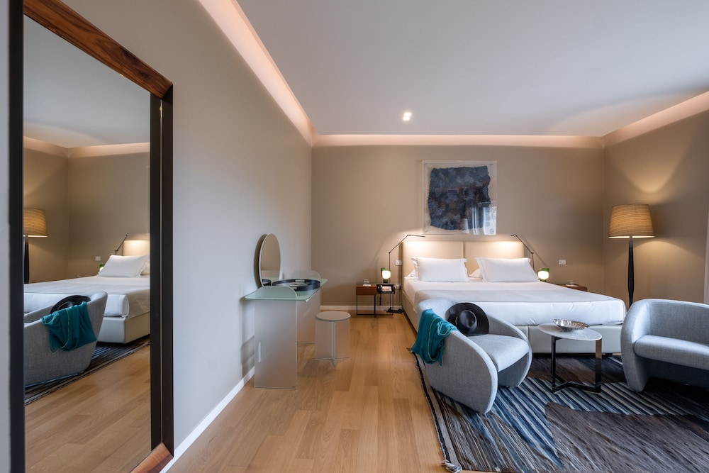 Junior Suite with view photo 1