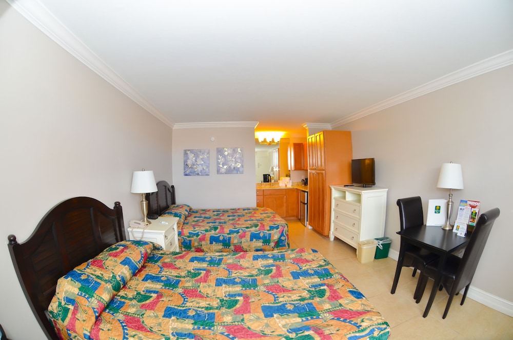 Standard Double Room, 2 Double Beds - Photo 2
