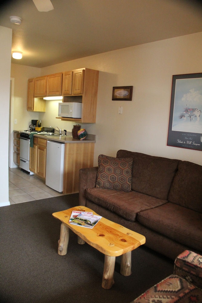 Suite, 1 Bedroom photo 2
