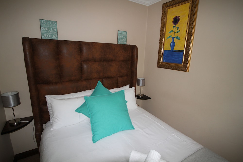 Standard Double Room, 1 Double Bed, Corner photo 3
