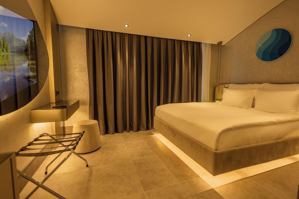 Economy Double Room, 1 King Bed