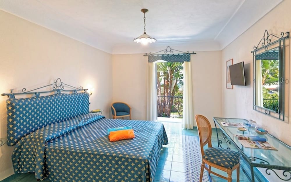 Economy Double Room Single Use, Terrace