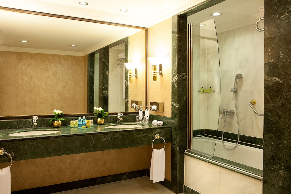 Grand Suite, Smoking, Sea View (Presidential) thumbnail 5