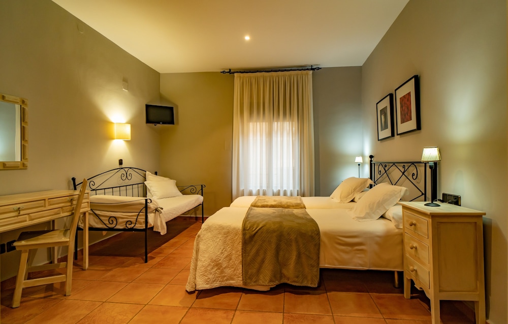 Triple Room - Photo 5