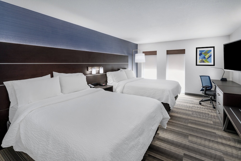 Standard Room, 2 Queen Beds - Photo 1