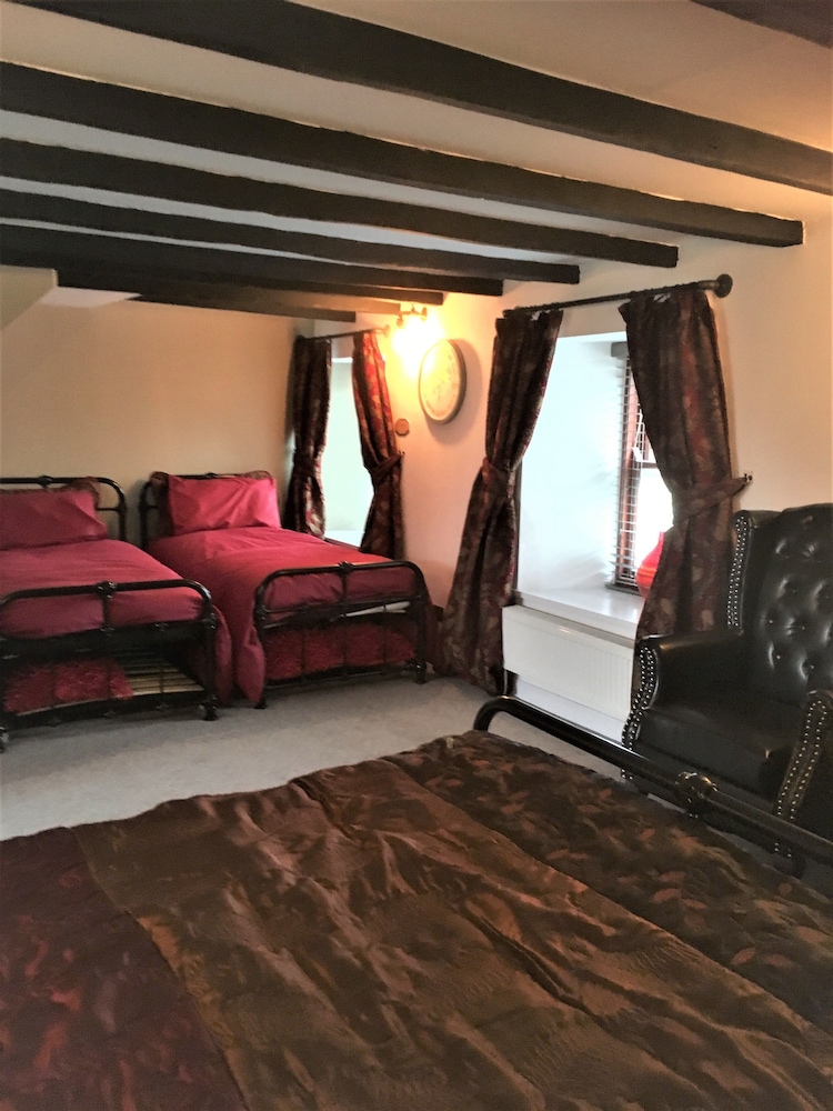 Family Room photo 2