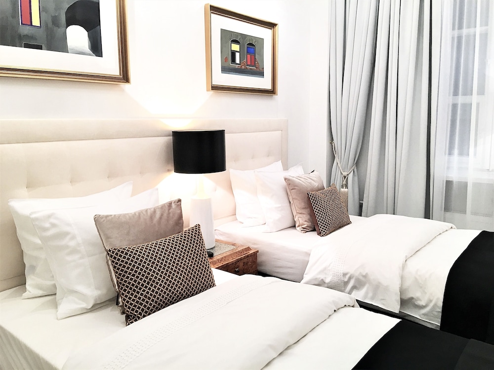 Luxury Suite, 2 Bedrooms (Piwna street, Garden view, 90 m2) photo 3