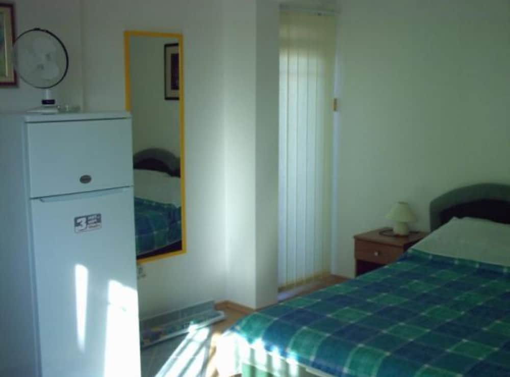 Apartment (Studio Apartment (left))