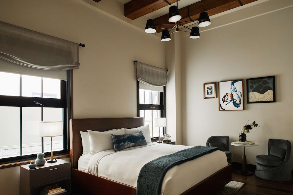 Suite, 1 King Bed (Casa)