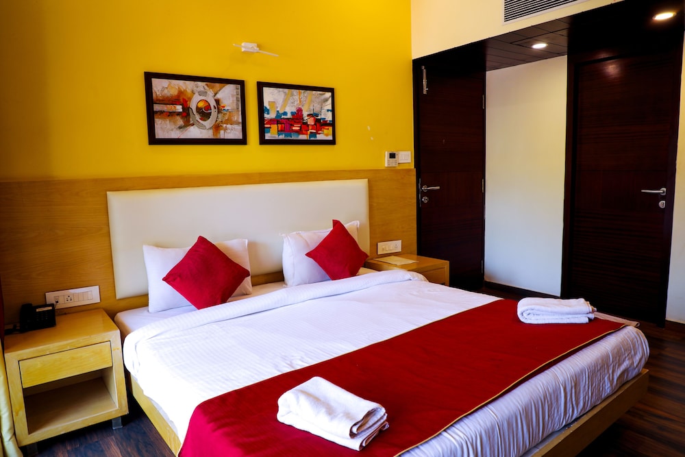 Royal Suite - Photo 1