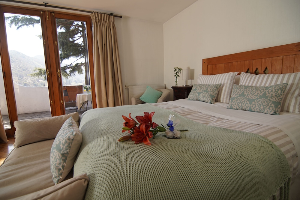 Classic Double Room, 1 Bedroom, Balcony, Mountain View (3) photo 3