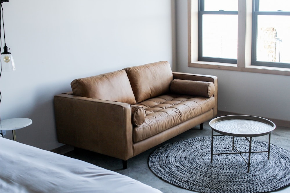 Luxe River View King 1st Floor - Photo 2