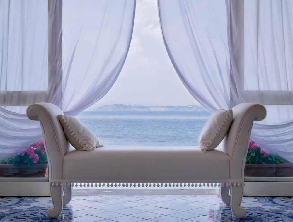 Luxury Suite, Sea View