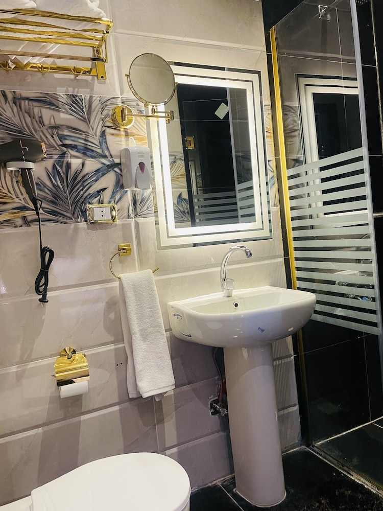 Deluxe Double or Twin Room, 2 Bedrooms, City View with Balcony