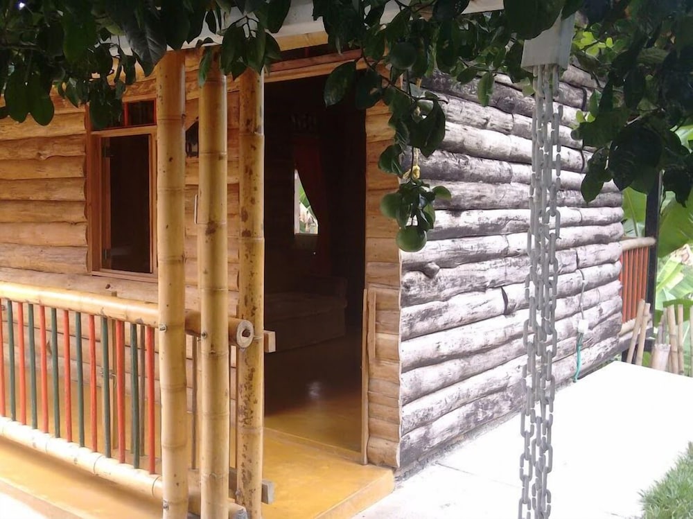 Cabin photo 1