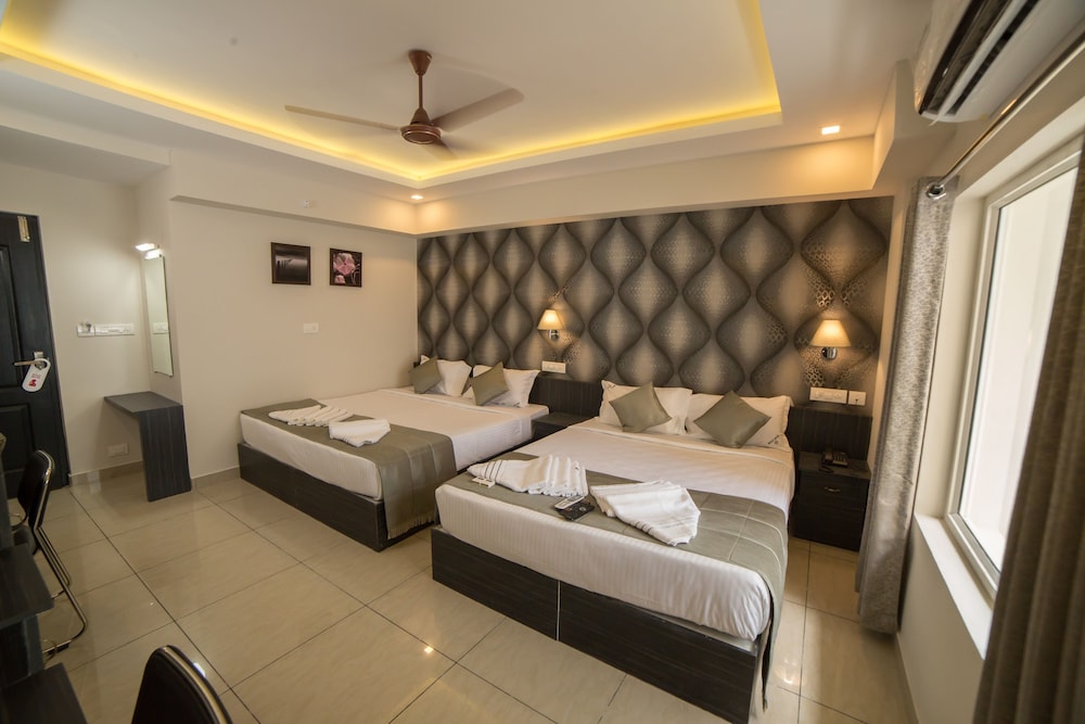 Family Quadruple Room, Multiple Beds photo 3