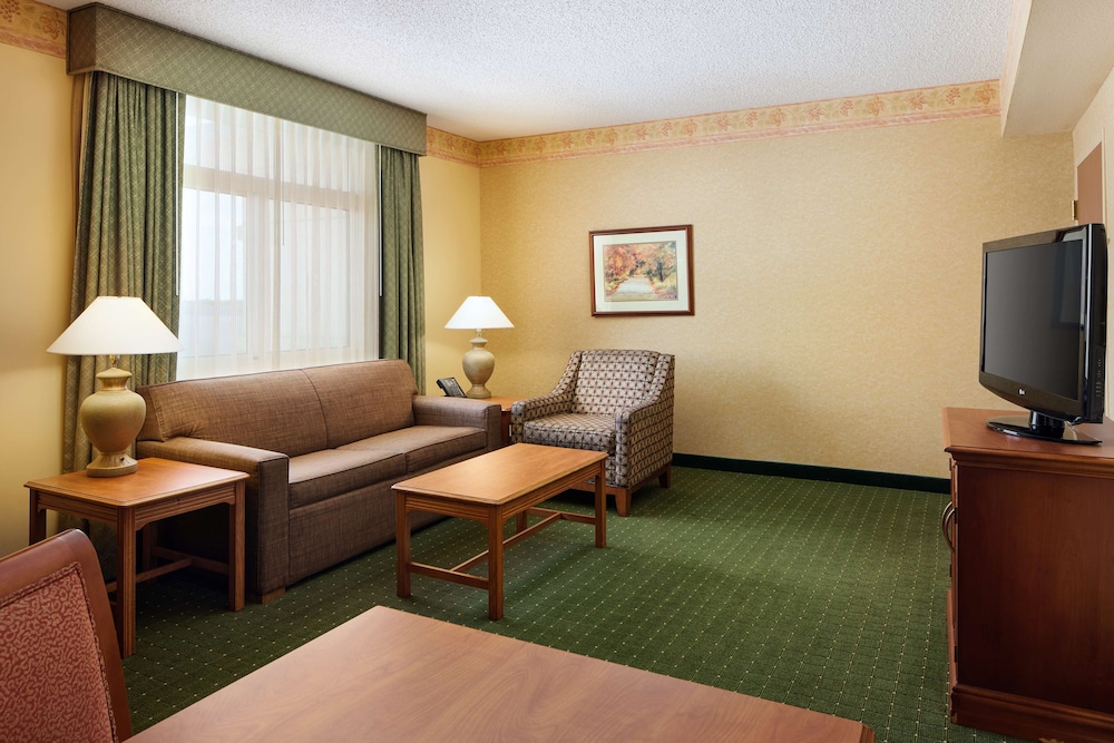 Premium Room, 2 Queen Beds, Corner (Bathtub)