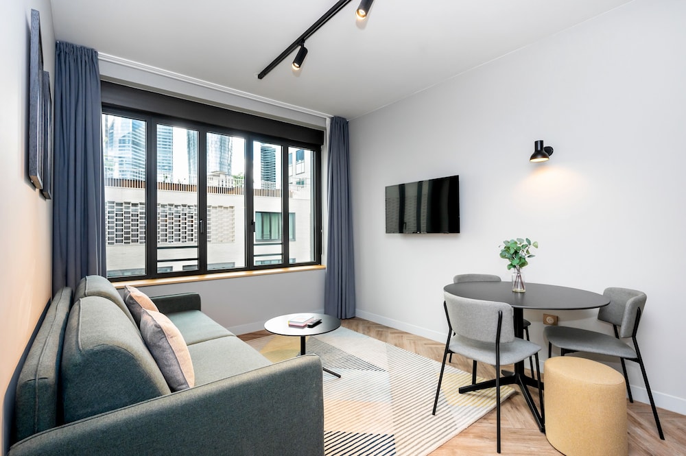 One Bedroom Apartment (Twin) - Photo 1