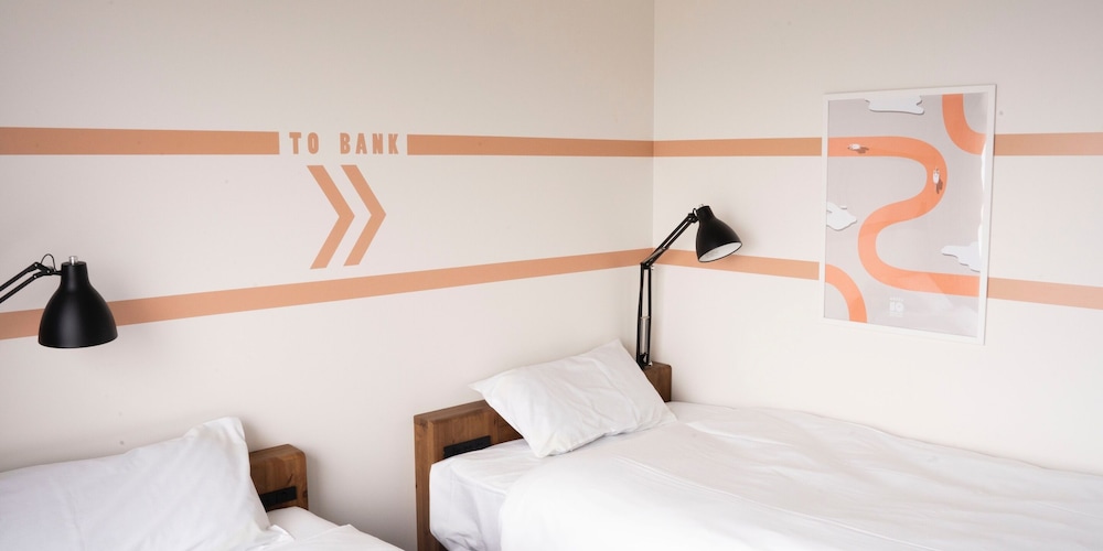 Economy Twin Room, Non Smoking - Photo 2