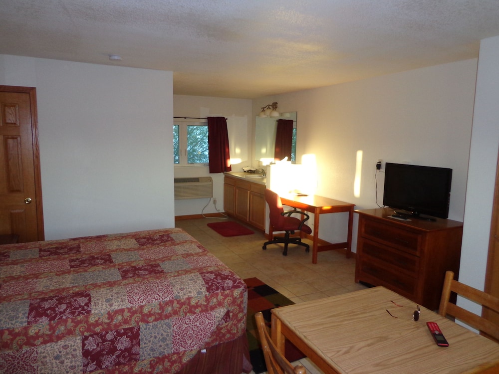 Studio, 1 Queen Bed photo 3