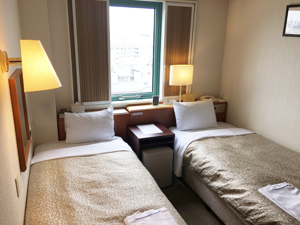 Economy Twin Room, 2 Bedrooms, Smoking