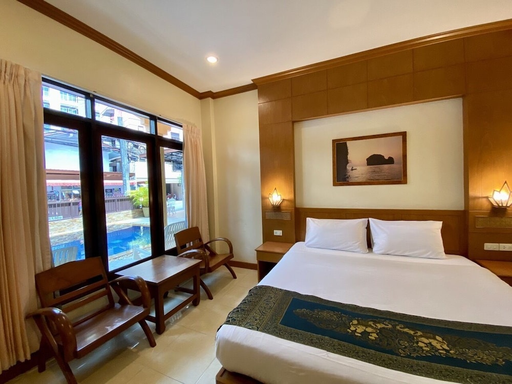 Deluxe Double Room, Pool Access