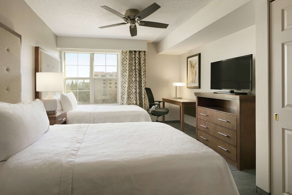 Room, 2 Double Beds, Accessible, Bathtub - Photo 3