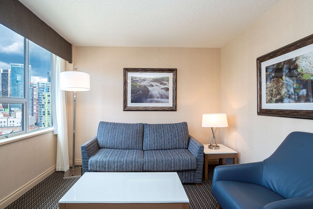 Suite, 1 King Bed, Non Smoking, Balcony (with Sofabed) - Photo 5